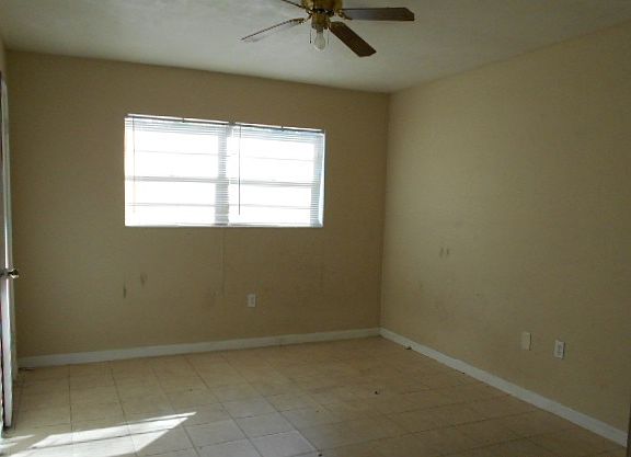 3206A BEDROOM 2