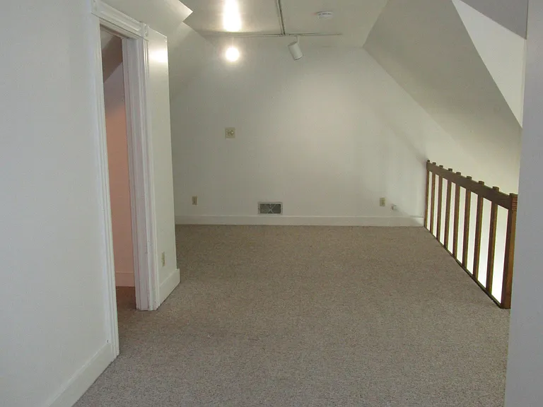 165 Gibbs St #2 — Photo 8