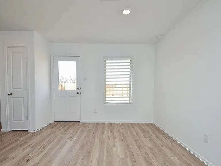 18119 Rockvine Dr — Photo 17