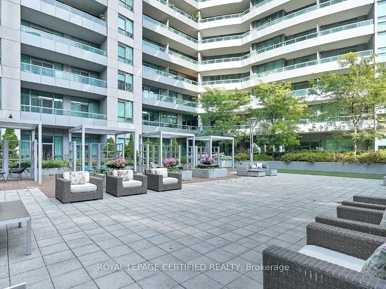 19 Grand Trunk Cres #2915 — Photo 21