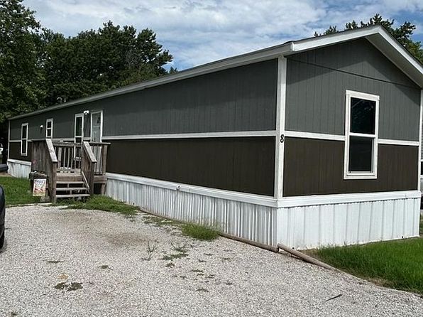 300 W Albert St Lot 8