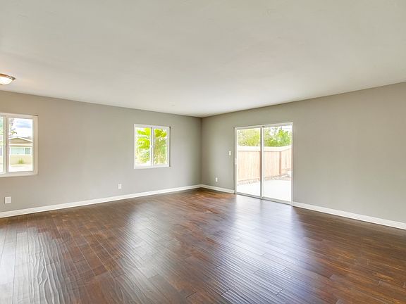 4th image of 2102 Medford Ave
