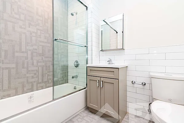 Rented by EXR | media 5