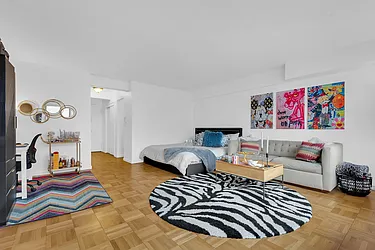 139 East 33rd Street