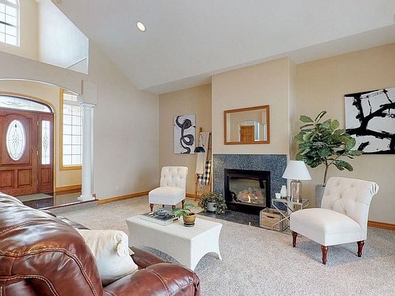 3rd image of 2821 S 38th Ave