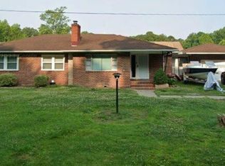 4851 Townpoint Rd, Suffolk, VA 23435