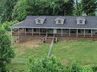 9090 Manville Rd, Gate City, VA 24251