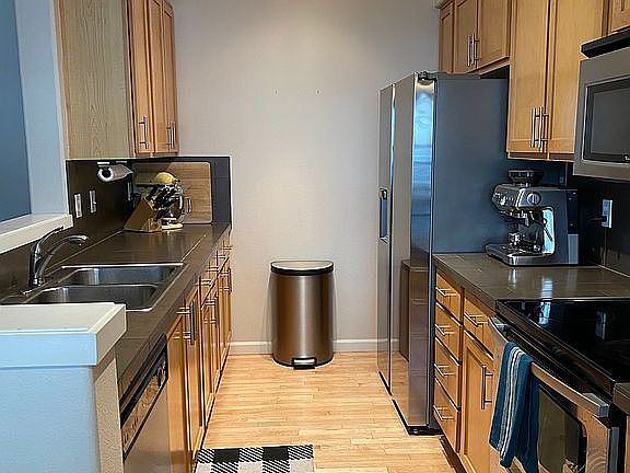 5th image of 605 NW Lost Springs Ter Unit 102