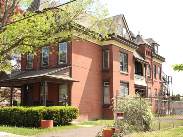 364 N York St APT 3, Pottstown, PA 19464