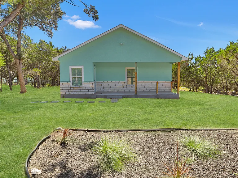 1416 Skyline Hls — Photo 3