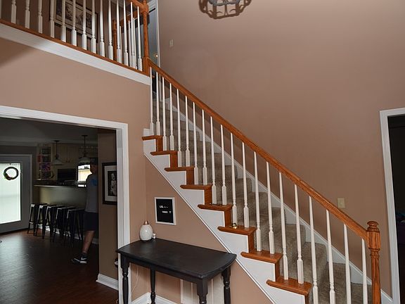 2nd image of 130 Buena Vista Est
