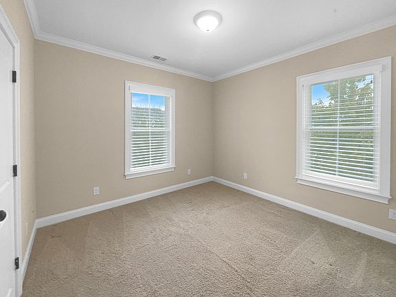 4th image of 3699 Shutesbury St