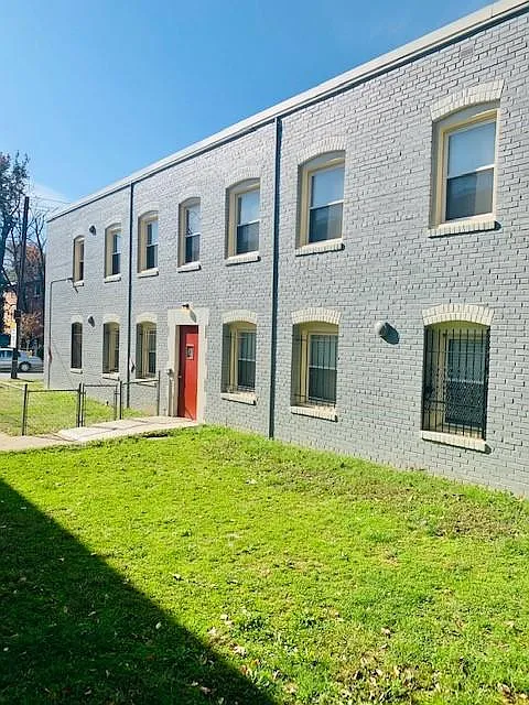 4916 Nash St NE #7