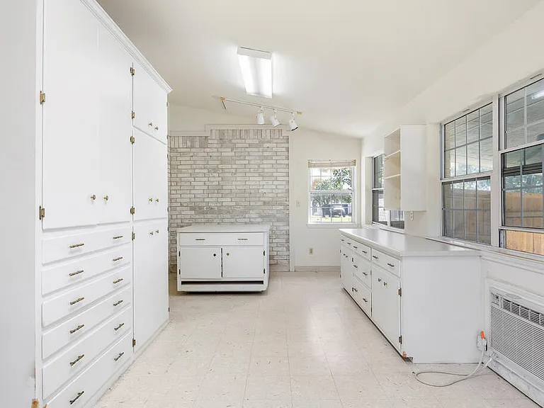 103 Crockett Dr — Photo 29