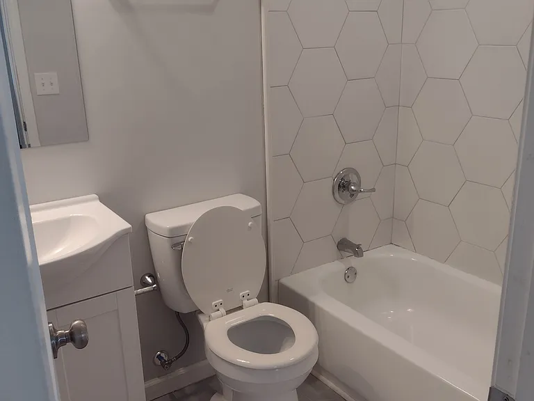 Ruth Anne Dr — Photo 7