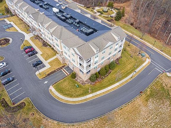4th image of 4112 Hoover Ln #4112