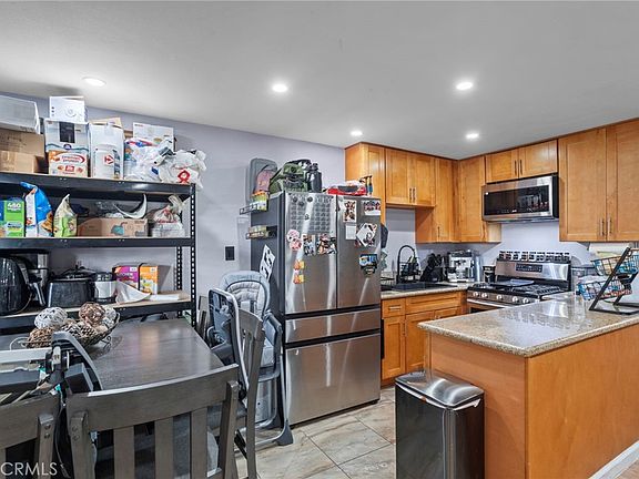 4th image of 3301 Santa Fe Ave APT 50