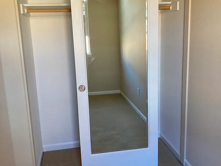 Closet in bedroom 2