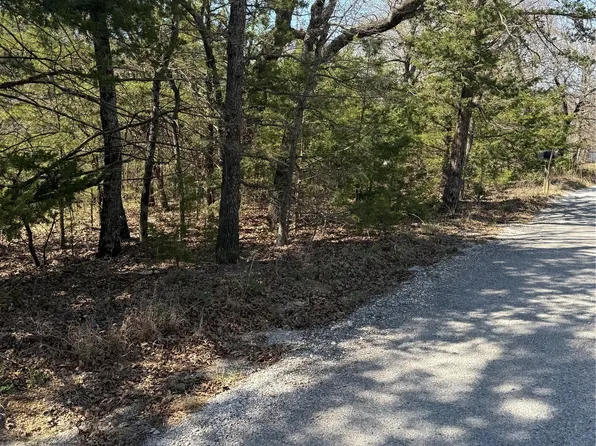 Turtle Creek Trl, Marietta, OK 73448