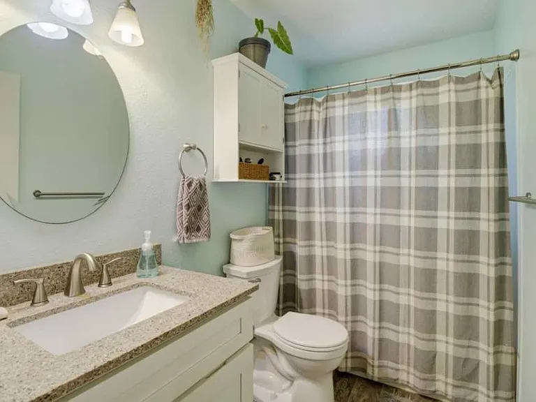 9101 Vernetta Way — Photo 3