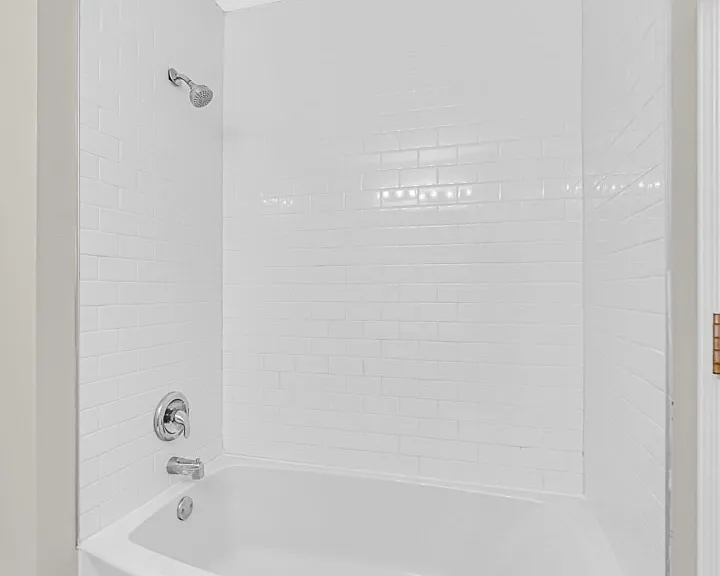Genesee Dr — Photo 18