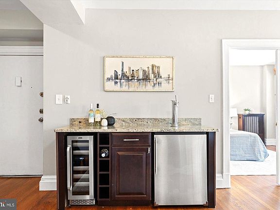 3rd image of 1915 16th St NW APT 202