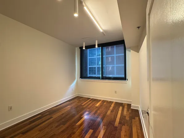 800 Jackson Street image 8 of 36