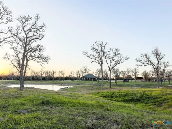 1674 County Road 126, Hallettsville, TX 77964