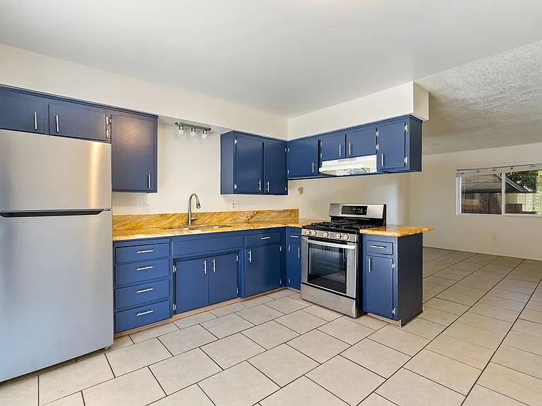350 Pismo Street — Photo 20