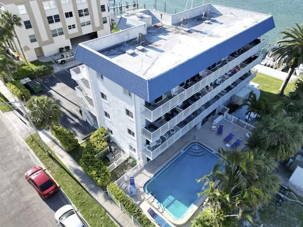 800 Bayway Blvd APT 28, Clearwater, FL 33767