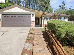 10 Merlin Ct, Oakland, CA 94605