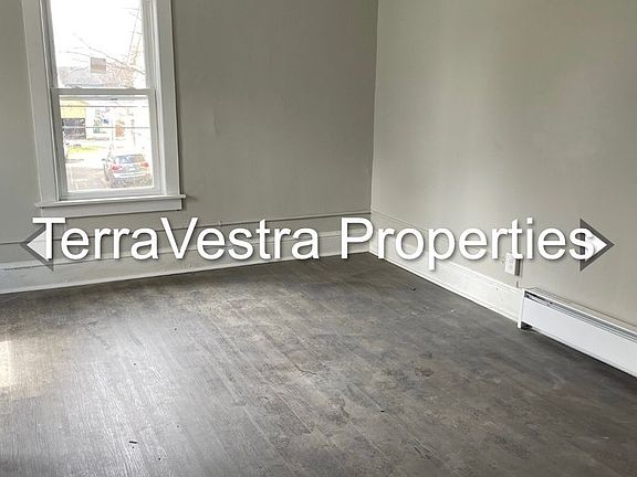 3rd image of 293-297 N Laurel St #3