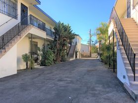 St Elmo Apartments, 8