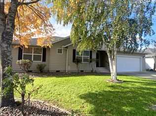 276 N View Dr, Roseburg, OR 97470