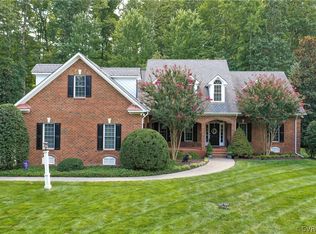 2818 Aylesford Dr, Midlothian, VA 23113