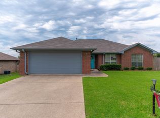 11261 Triple Crown Dr, Flint, TX 75762