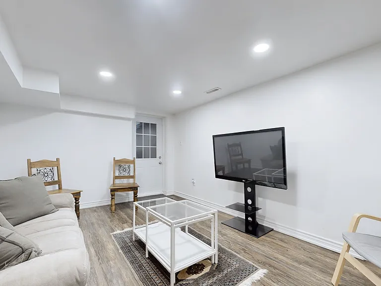 609 Flavelle Ct #1 — Photo 1