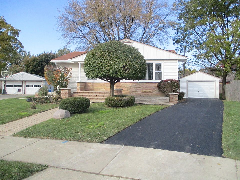 1st image of 1810 W Greenwood Ave