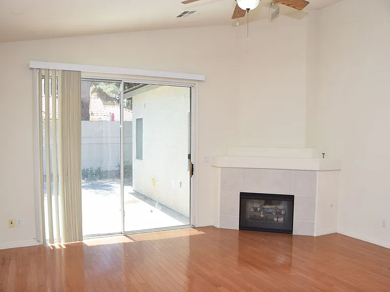 3847 Peachgate Ave — Photo 8
