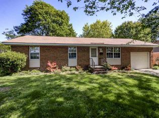 102 Biltmore Ln, Greer, SC 29650