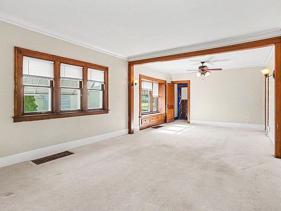 5th image of 333 W 17th St