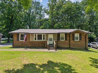 101 Burnett Rd, Dickson, TN 37055