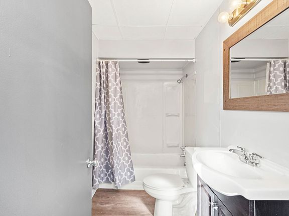 2nd image of 1713 Realty Ave #1715