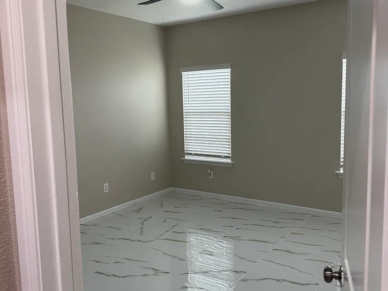 9236 Castorian Dr — Photo 13