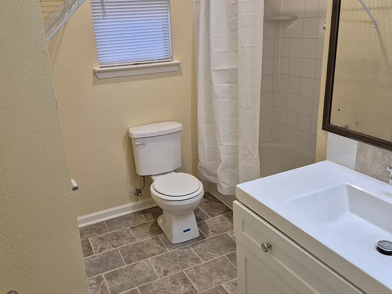 2122 Knollbrook Ln — Photo 20