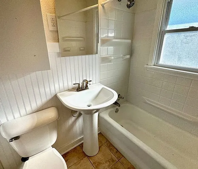 200 NE 79th Ter #8 — Photo 10