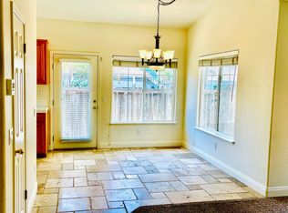 14 Stratford Pl, Petaluma, CA 94954