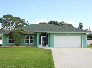 1016 Happy Ln, Sebring, FL 33875