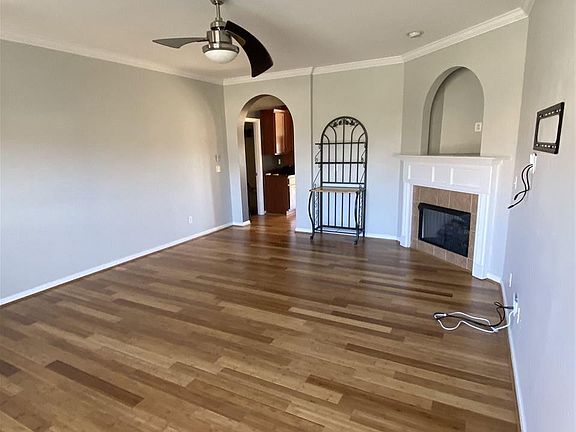4th image of 2036 Kensington Ct