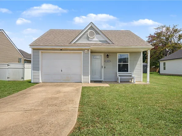 1209 W Bishop Dr, Rogers, AR 72756